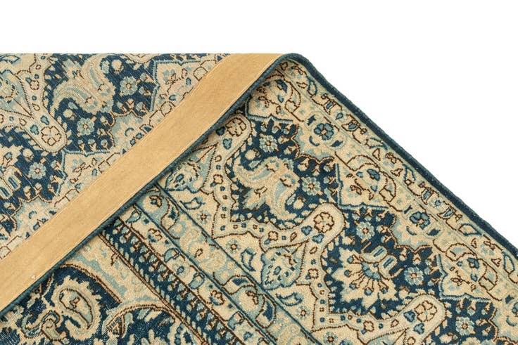 Detail image of 8' 9 x 11' 9 Vintage Royal Rug