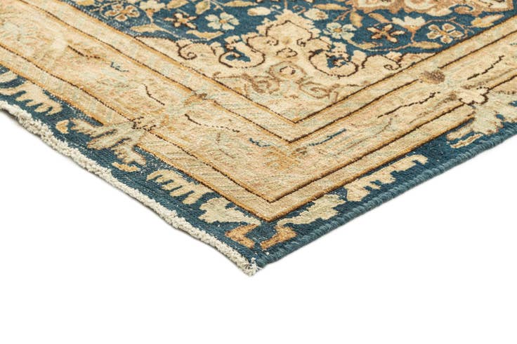 Detail image of 8' 9 x 10' 10 Vintage Royal Rug