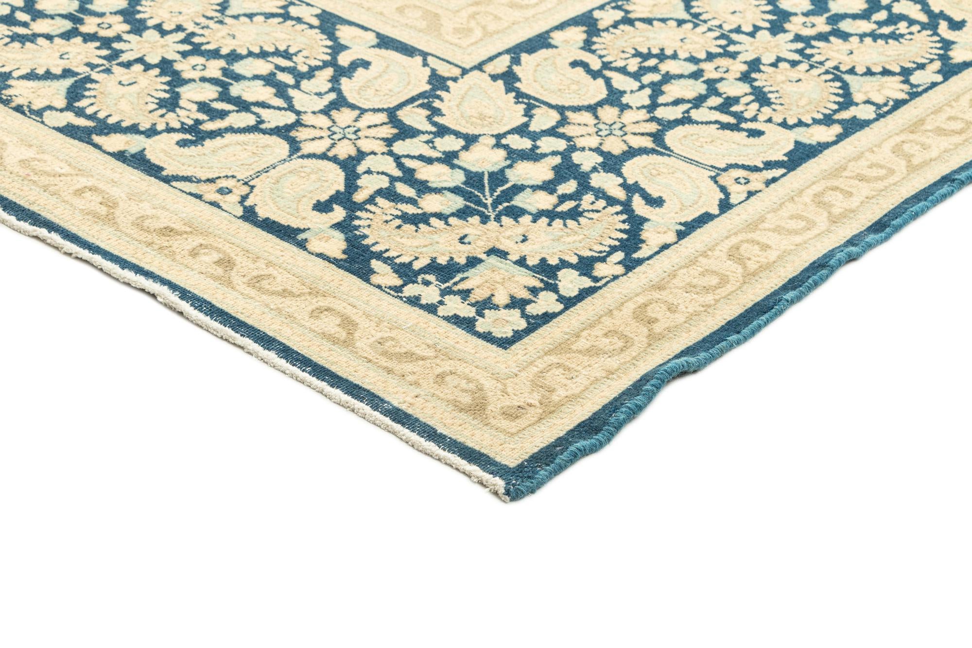 9' 10 x 13' 7 Vintage Royal Rug