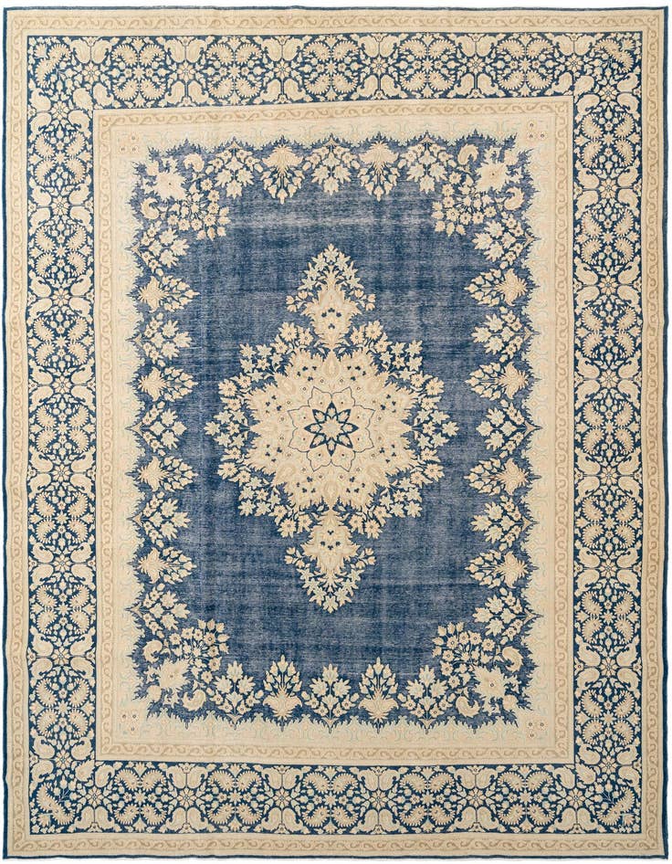 Detail image of 9' 10 x 13' 7 Vintage Royal Rug