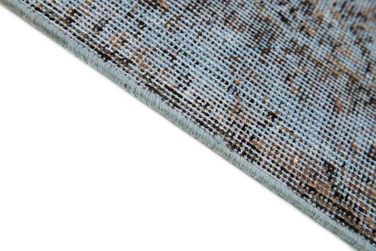 Detail image of 9' 7 x 11' 11 Vintage Royal Wool Rug
