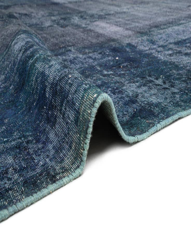 Detail image of 9' 5 x 13' 5 Vintage Rug