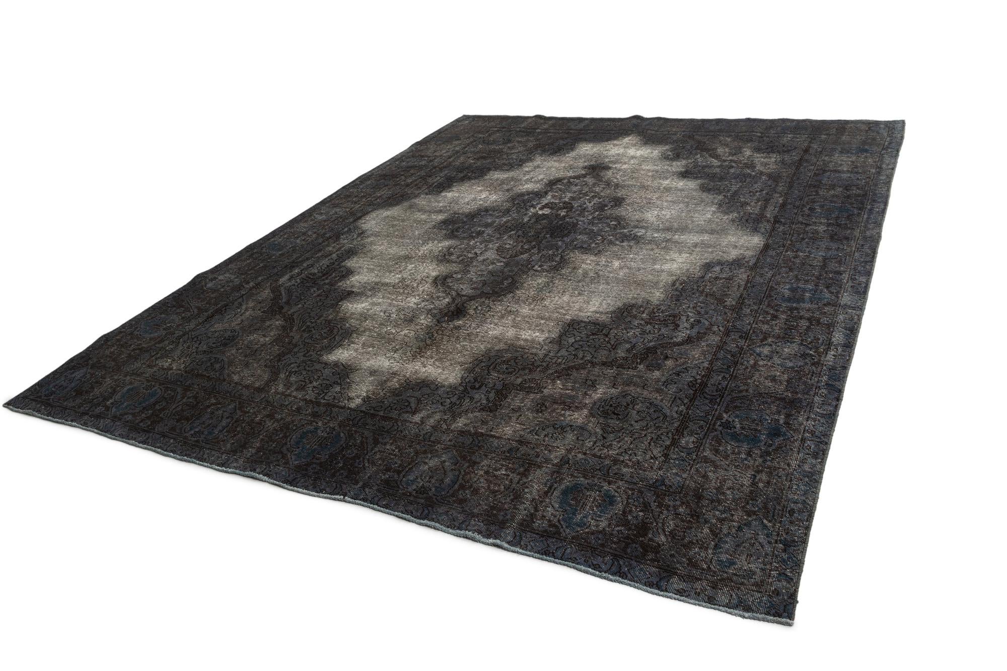 10' x 12' 7 Vintage Rug