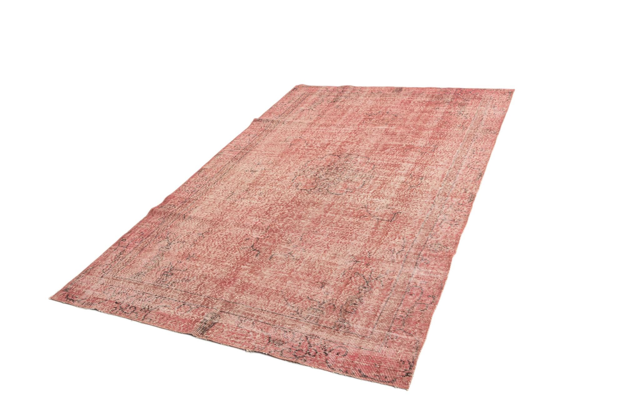 5' 5 x 8' 8 Vintage Rug