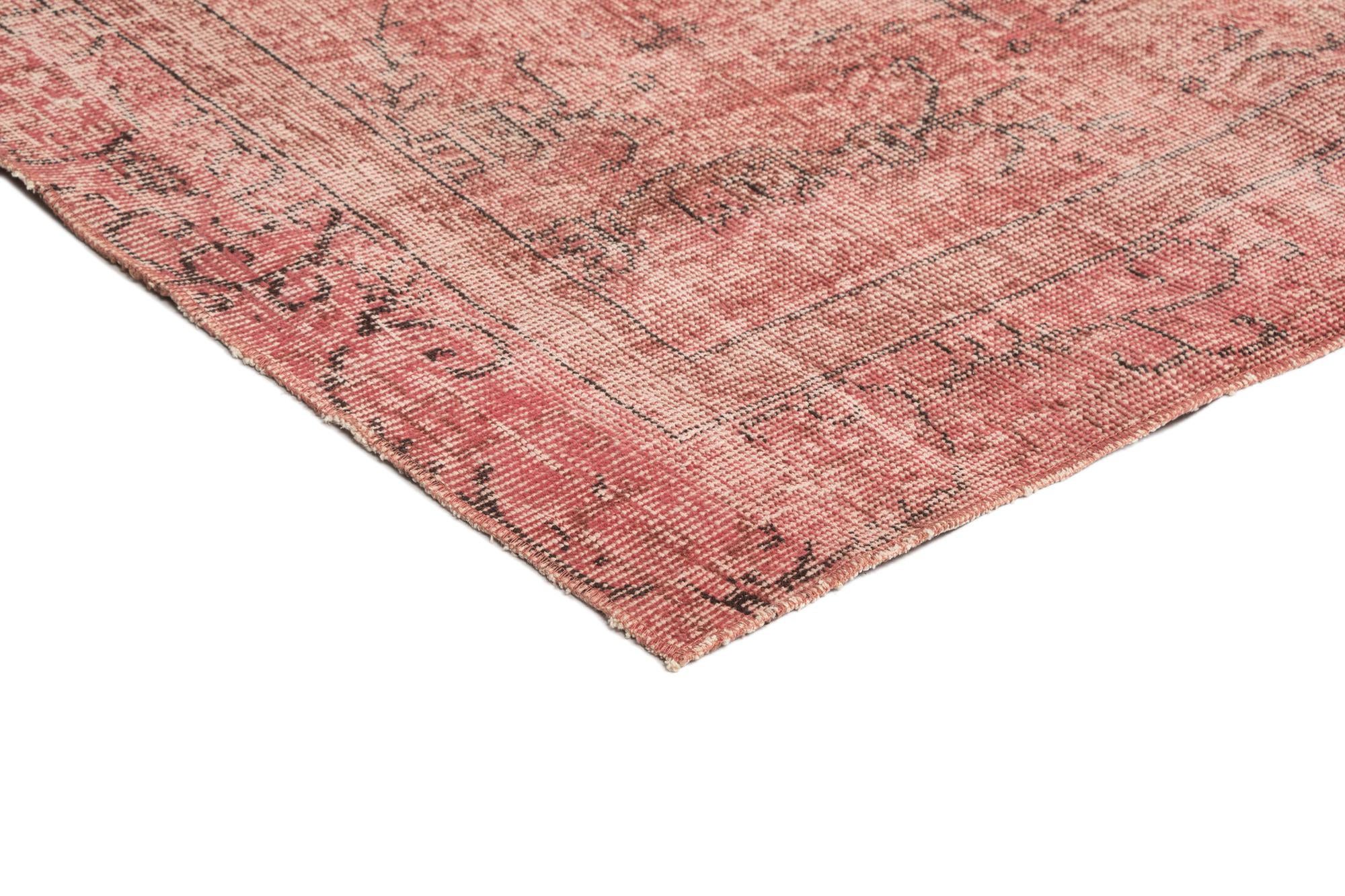 5' 5 x 8' 8 Vintage Rug