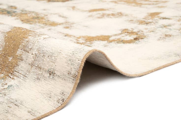 Detail image of 6' 6 x 13' 7 Vintage Rug