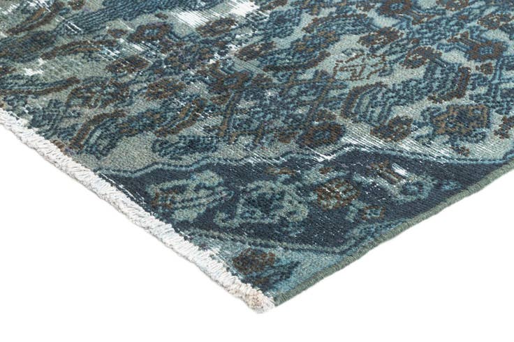 Detail image of 4' 5 x 6' 4 Vintage Rug