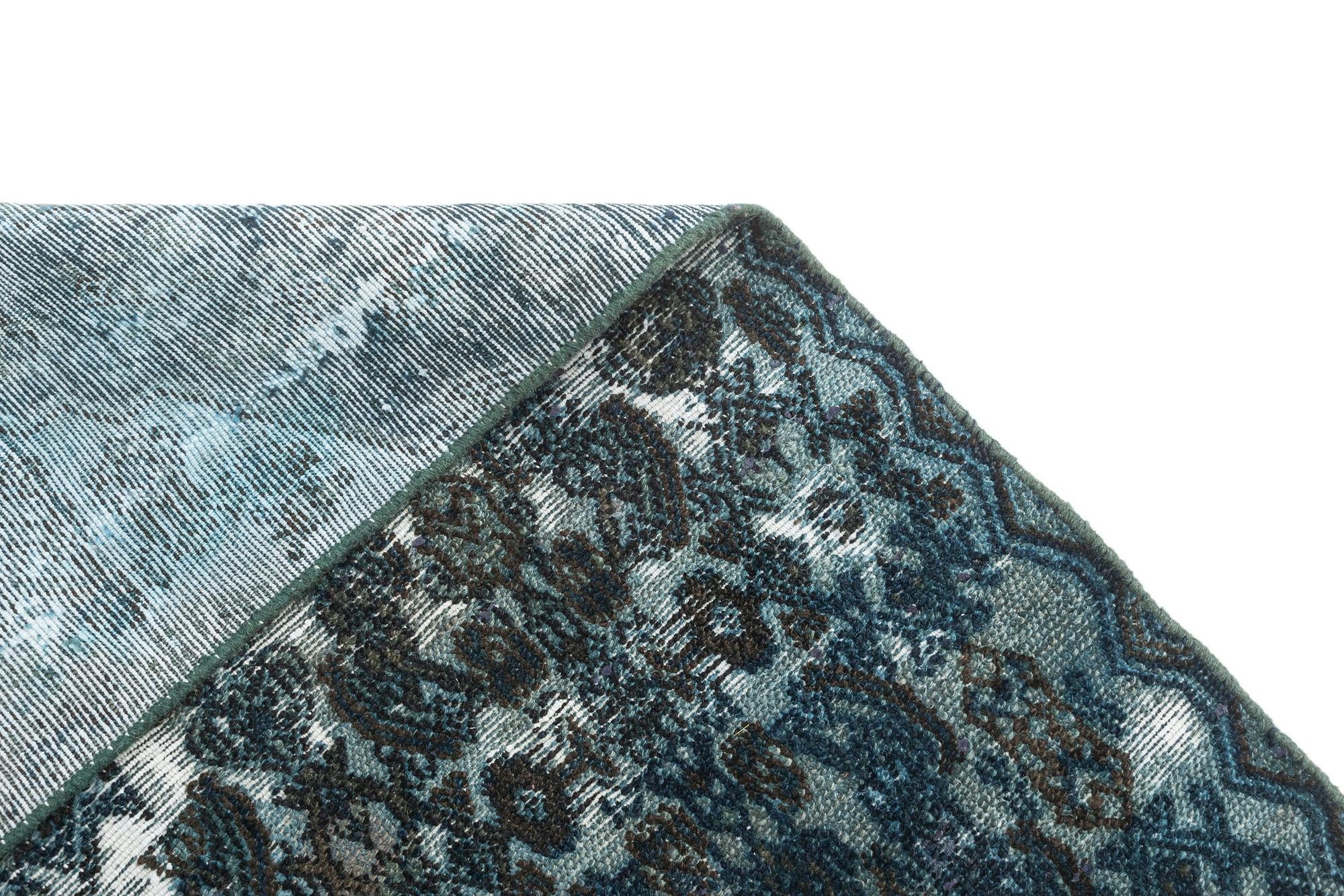 4' 5 x 6' 4 Vintage Rug