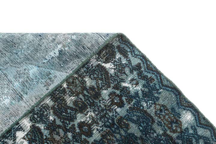 4' 5 x 6' 4 Vintage Rug