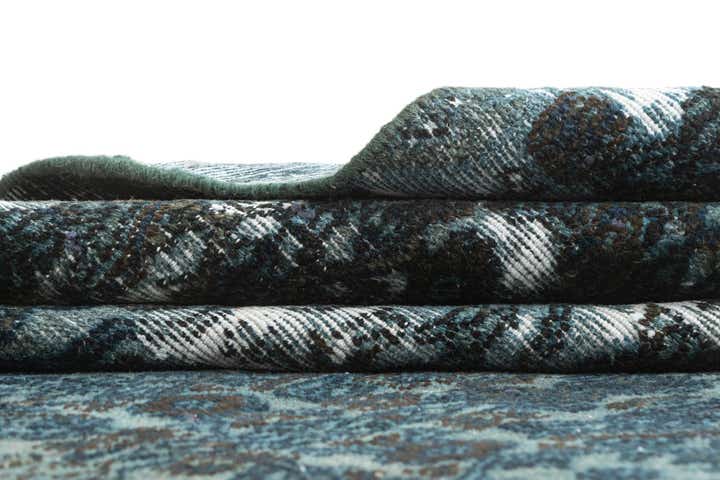 4' 5 x 6' 4 Vintage Rug