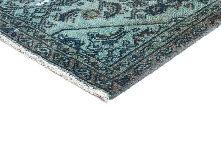 5' 5 x 8' 10 Vintage Rug