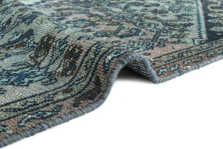 Detail image of 5' 5 x 8' 10 Vintage Rug