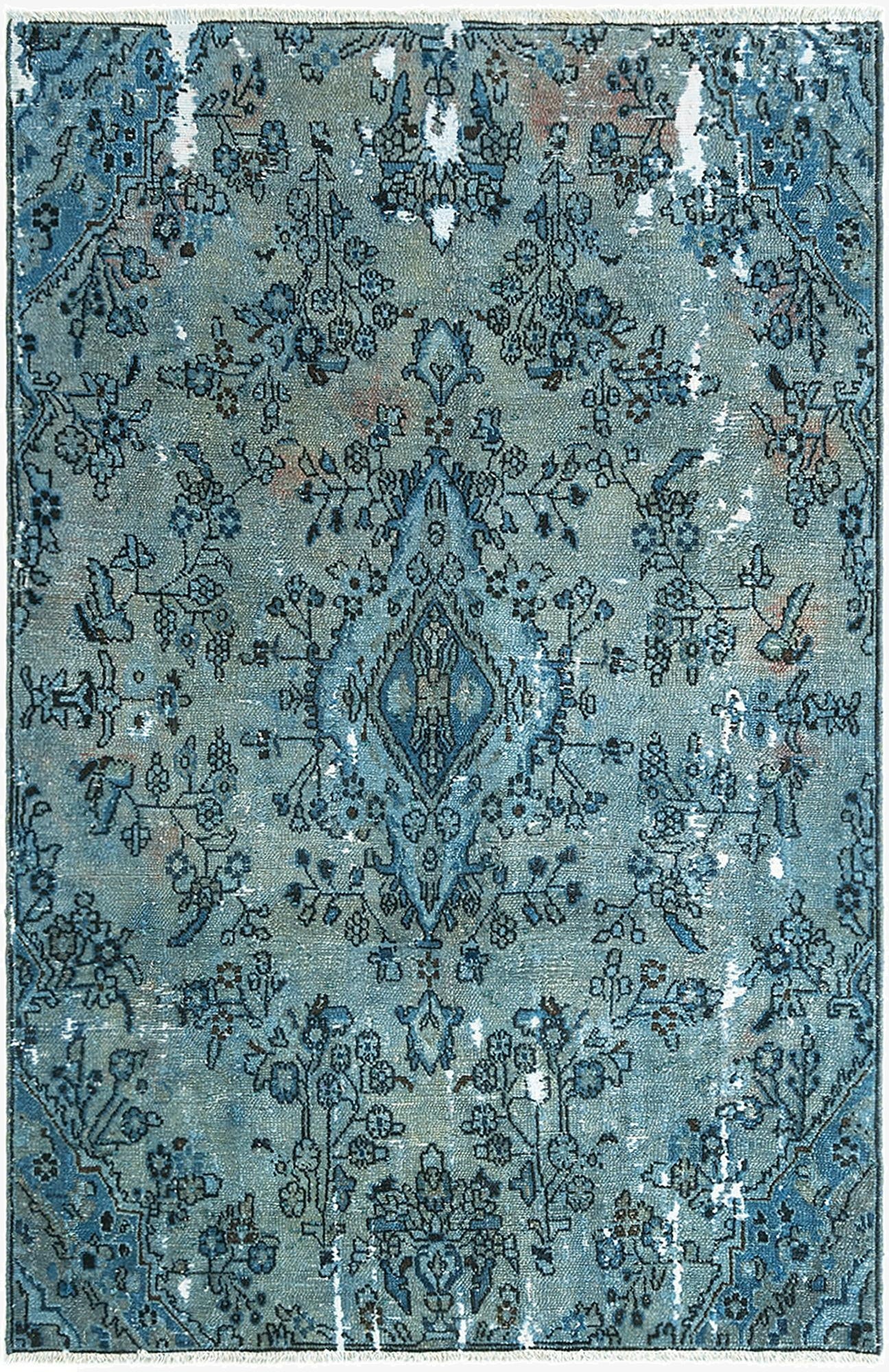 4' 11 x 7' 8 Vintage Rug