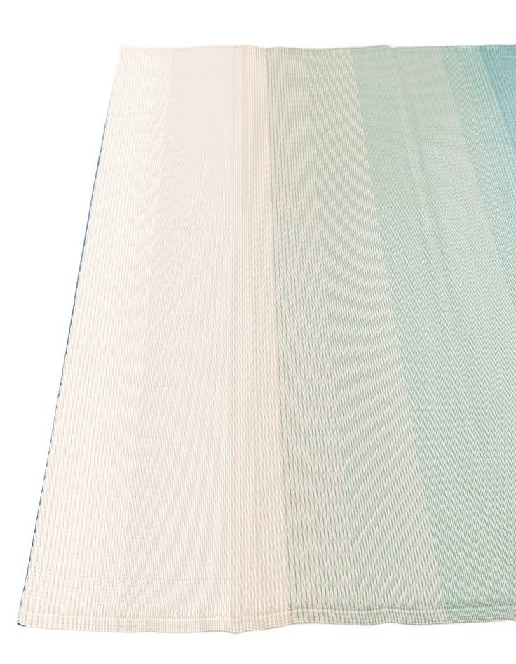 Detail image of 4' x 6'  Washable Vista Breeze Indoor / Outdoor Rug