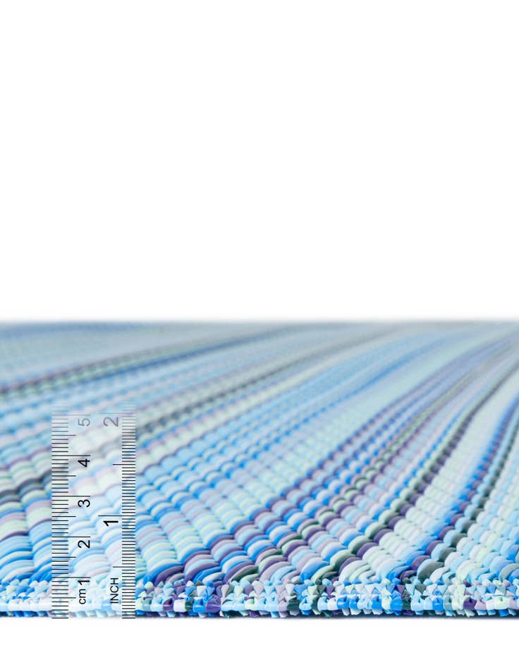 Detail image of 5' x 8' Easy-Clean Vista Breeze Indoor / Outdoor Rug