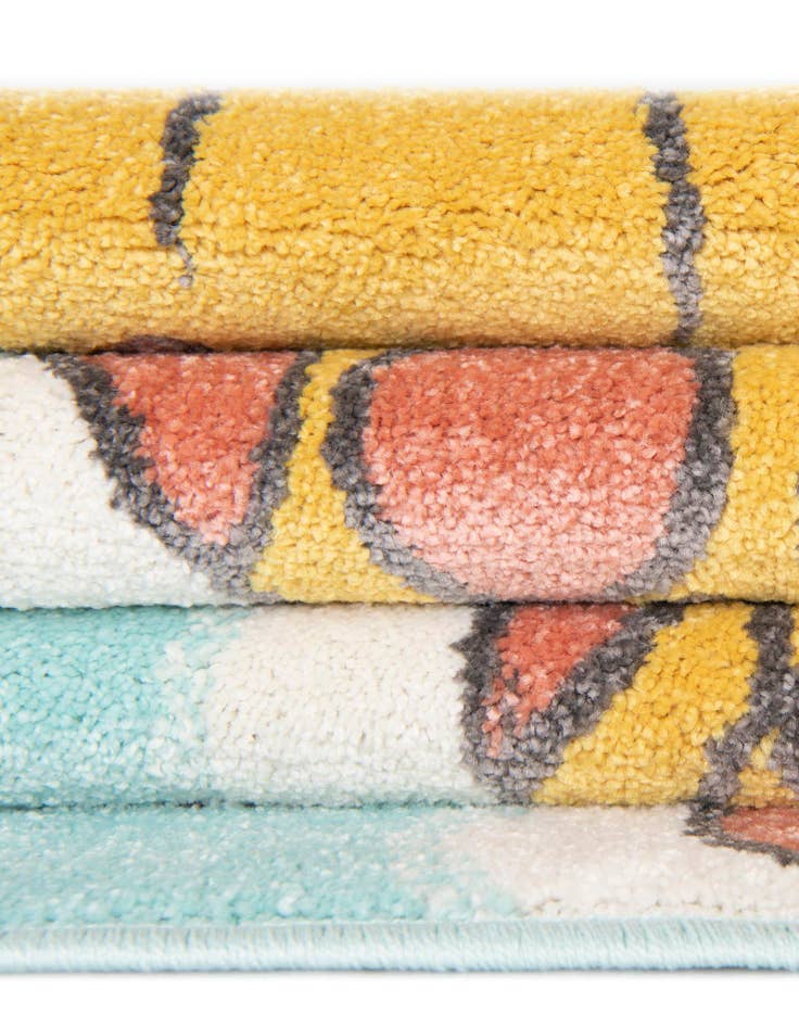 Detail image of 7' 10 x 10' Giraffe Whimsy Kids Rug