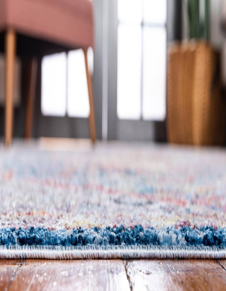 Detail image of 10' x 14' Williamsburg Rug