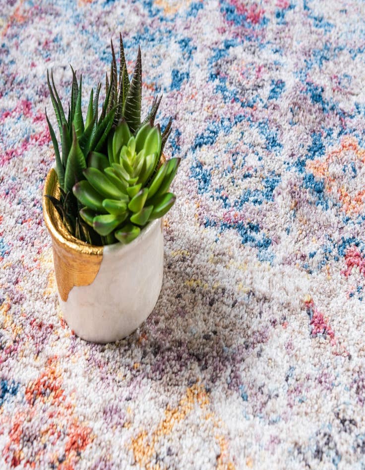 Detail image of 10' x 14' Williamsburg Rug