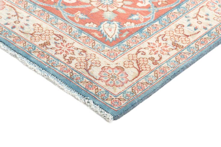 Detail image of 9' 10 x 13' Yazd Rug