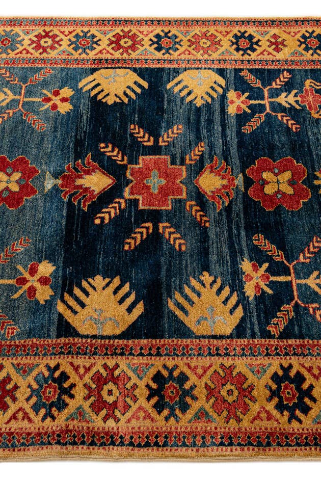 Detail image of 5' 1 x 6' 4 Hand Knotted Ziegler Wool Rug