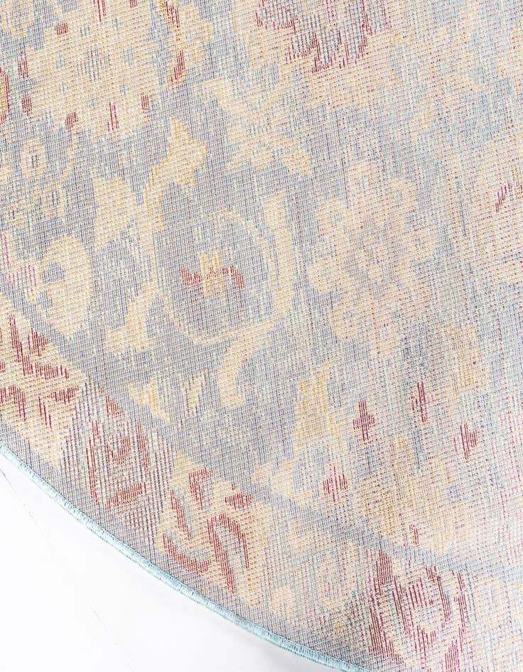 Detail image of 8' x 8' Alexis Round Rug