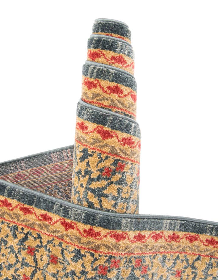 Detail image of 8' x 8' Amina Round Rug