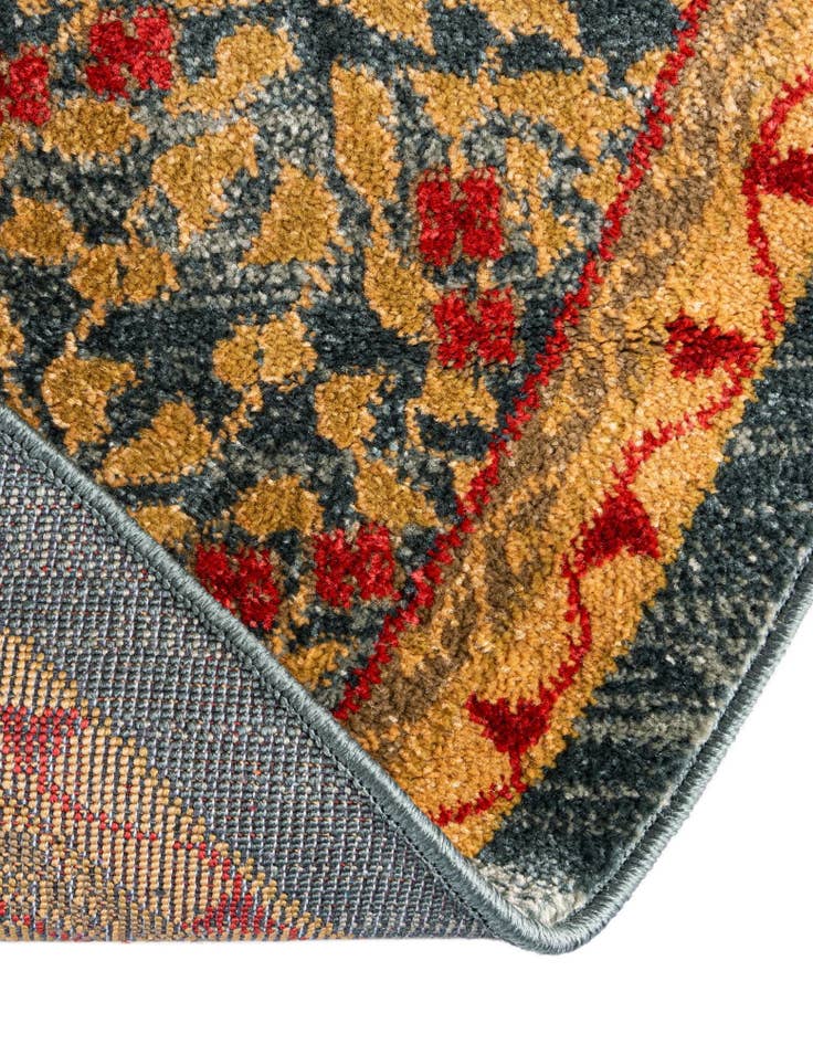 Detail image of 8' x 8' Amina Round Rug