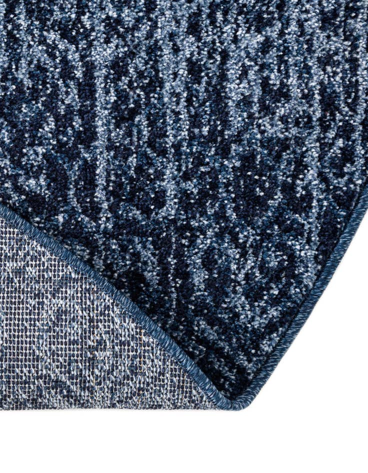 Detail image of 7' 10 x 7' 10 Angelica Round Rug