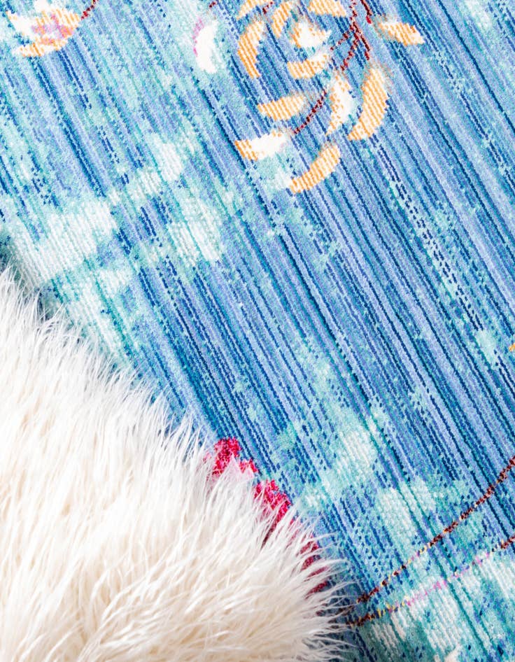 Detail image of 6' x 6' Aqua Round Rug