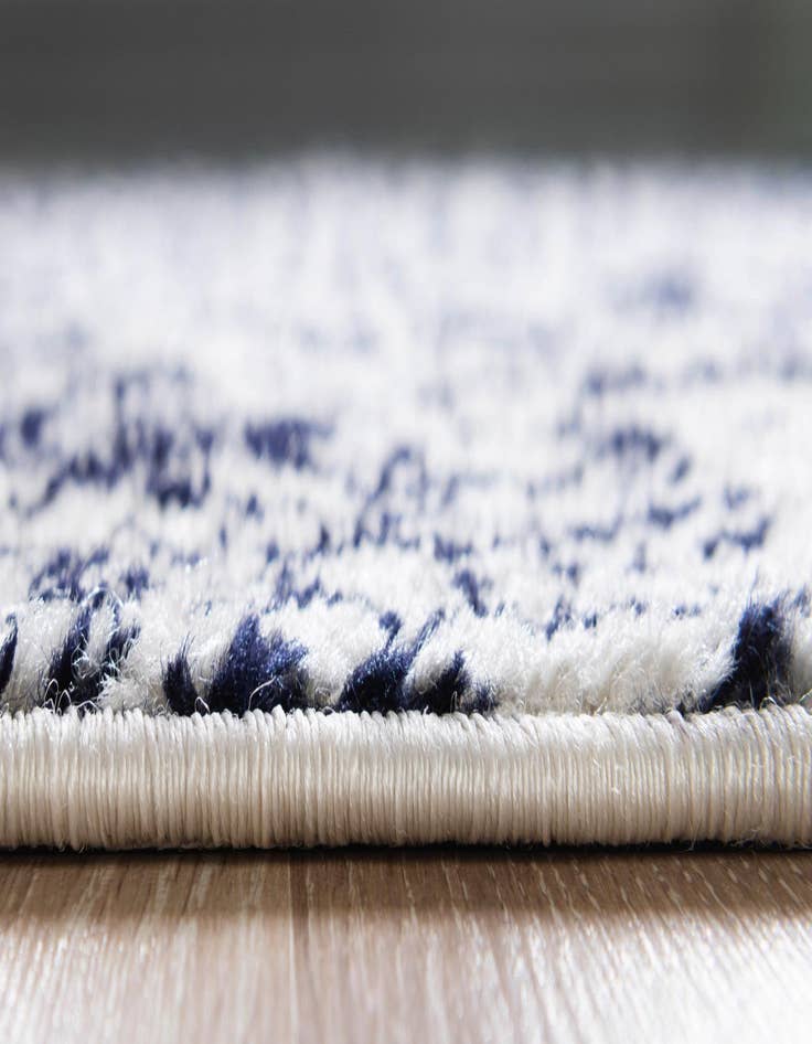 Detail image of 3' x 3' Arlington Round Rug