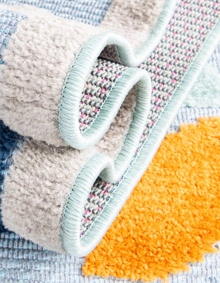 Detail image of 3' 3 x 3' 3 Easy-Clean Aruba Indoor / Outdoor Round Rug