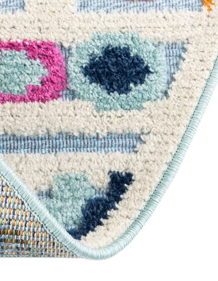 Detail image of 3' 3 x 3' 3 Easy-Clean Aruba Indoor / Outdoor Round Rug