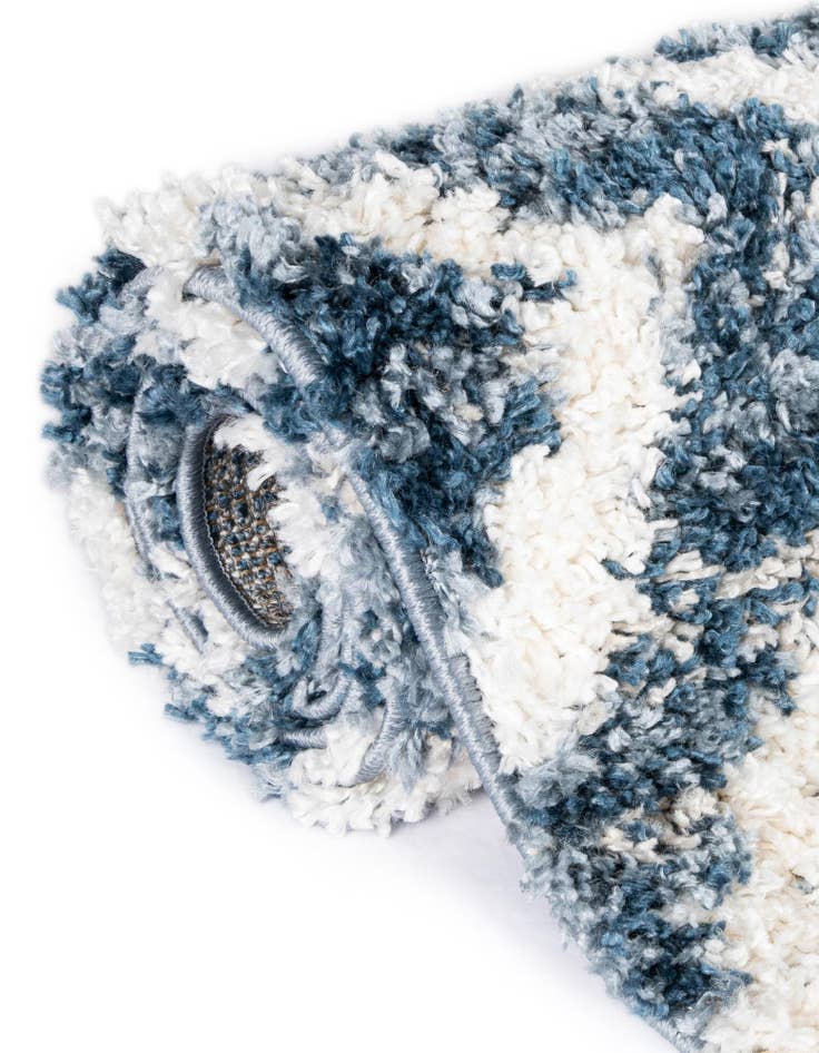 Detail image of 3' 3 x 3' 3 Athena Shag Round Rug