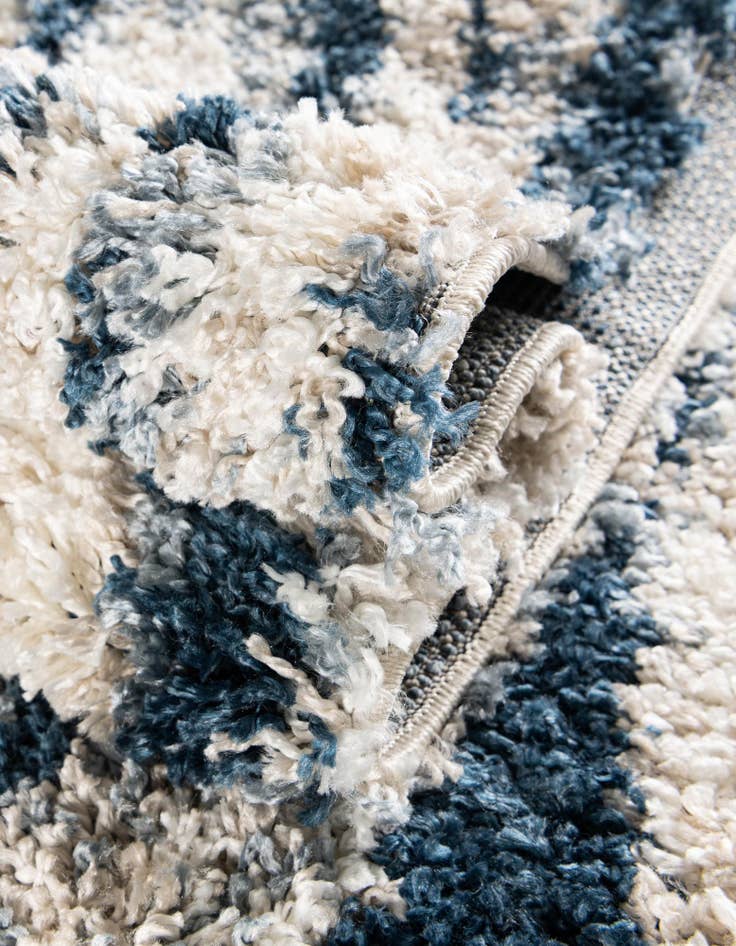 Detail image of 5' x 5' Athena Shag Round Rug