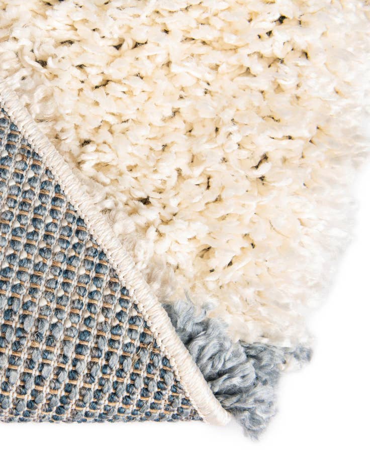 Detail image of 100cm x 100cm Lagom Shag Round Rug