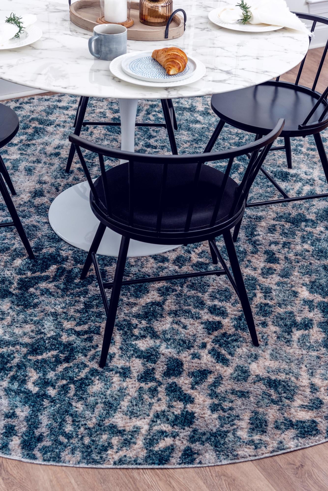 4' 7 x 4' 7 Atlas Round Rug
