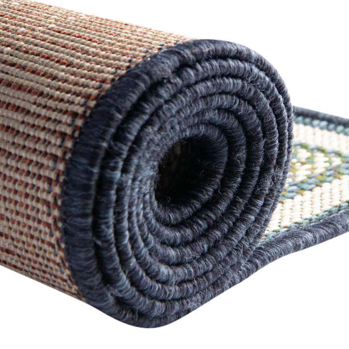 7' x 7' Easy-Clean Baja Indoor / Outdoor Round Rug
