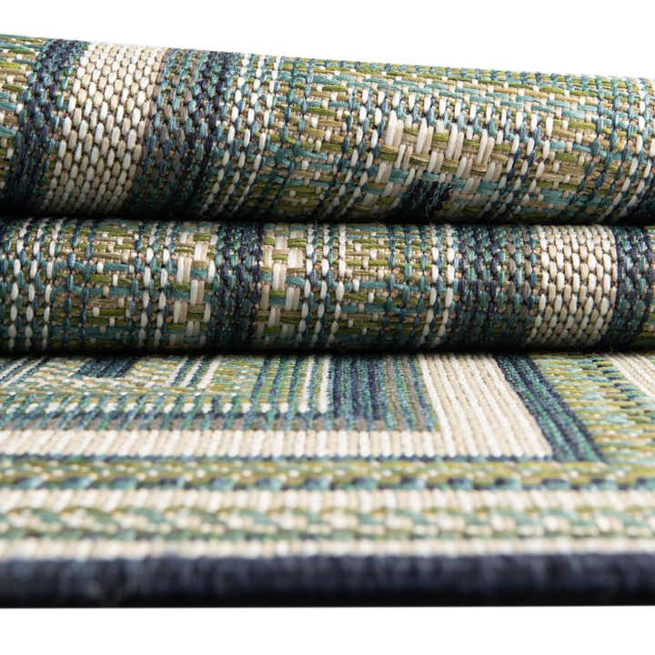 7' x 7' Easy-Clean Baja Indoor / Outdoor Round Rug
