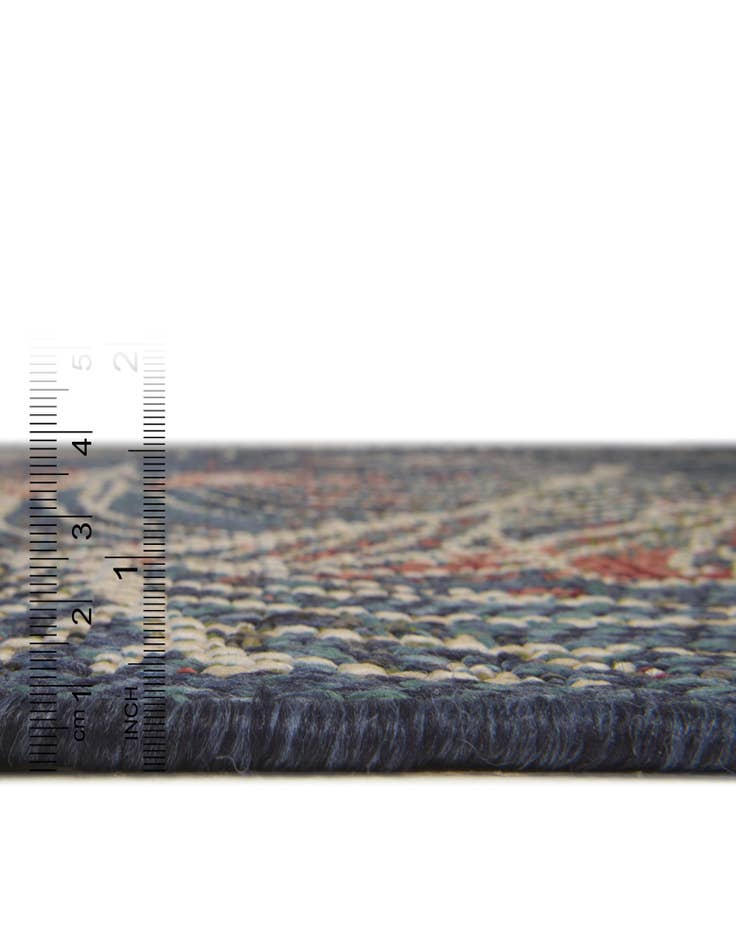 Detail image of 7' 10 x 7' 10 Easy-Clean Baja Indoor / Outdoor Round Rug