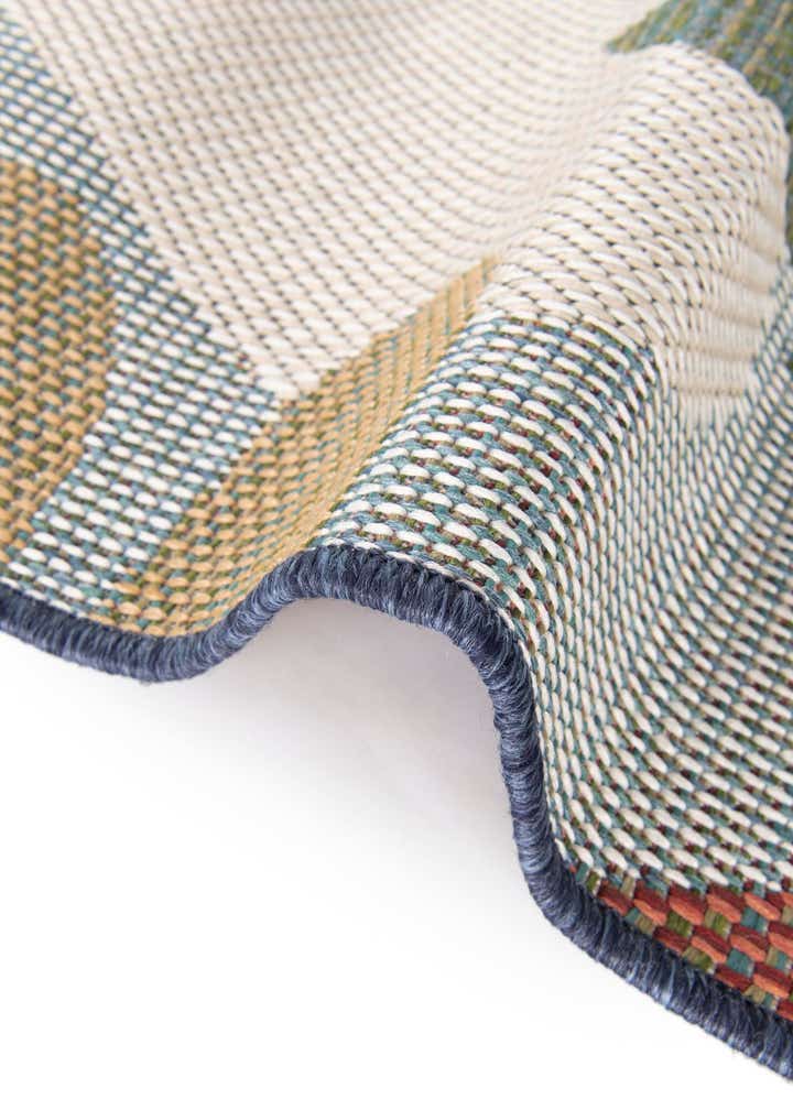 3' 3 x 3' 3 Easy-Clean Baja Indoor / Outdoor Round Rug