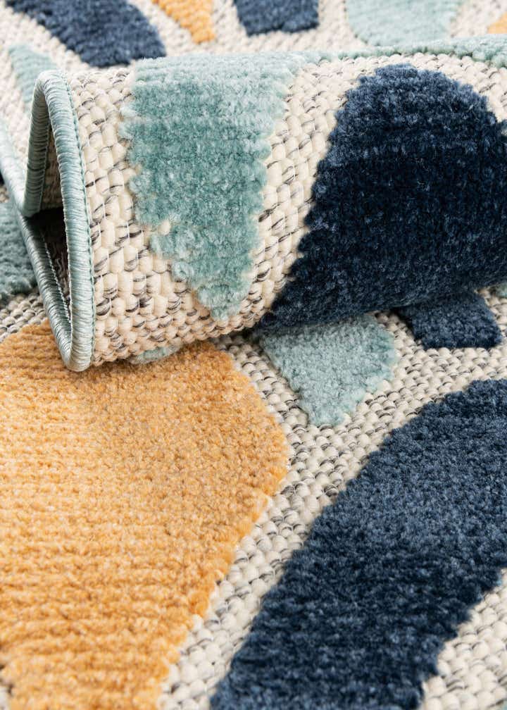 3' 3 x 3' 3 Easy-Clean Belize Indoor / Outdoor Round Rug