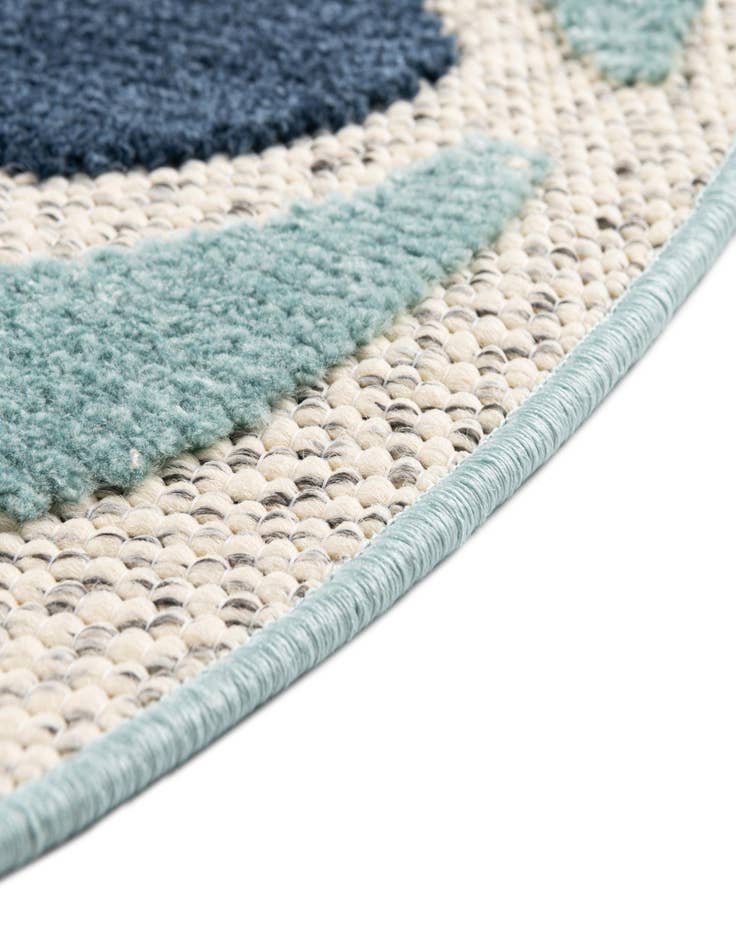Detail image of 3' 3 x 3' 3 Easy-Clean Belize Indoor / Outdoor Round Rug