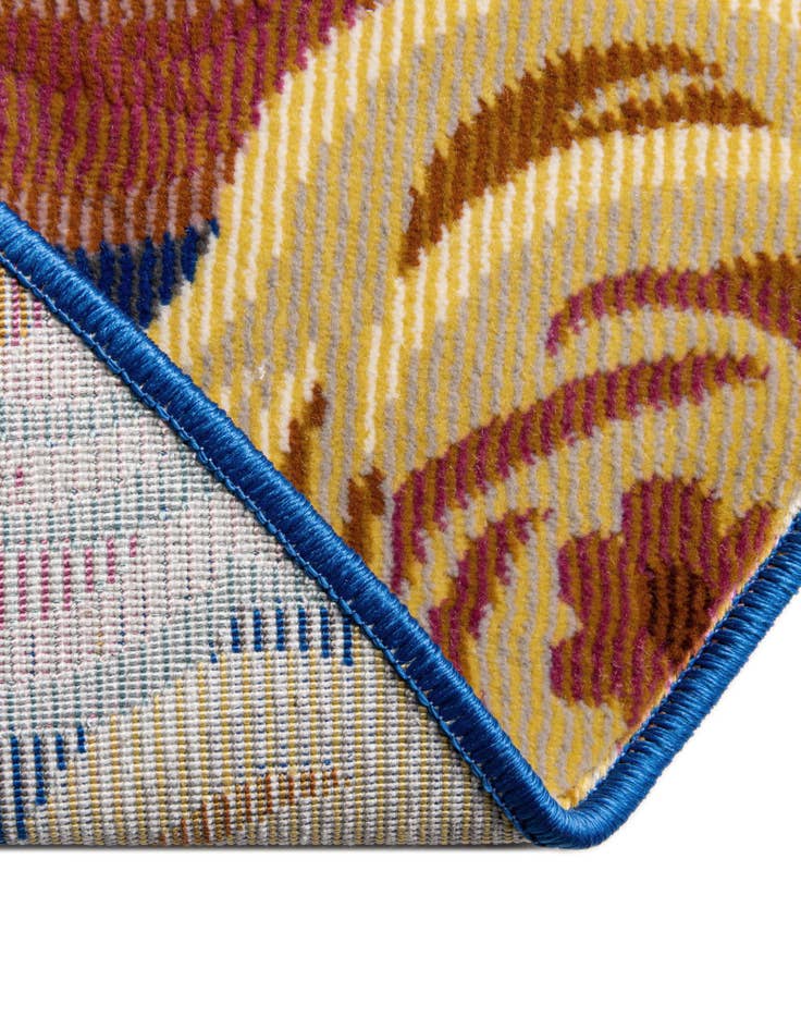 Detail image of 5' 3 x 5' 3 Blossom Round Rug