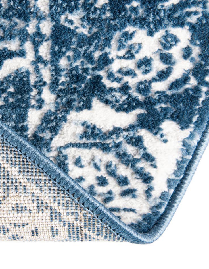 Detail image of 5' x 5' Boston Round Rug