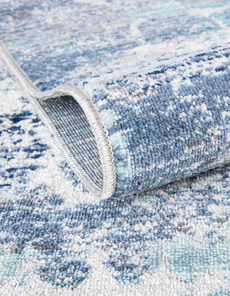 Detail image of 3' 7 x 3' 7 Budapest Round Rug