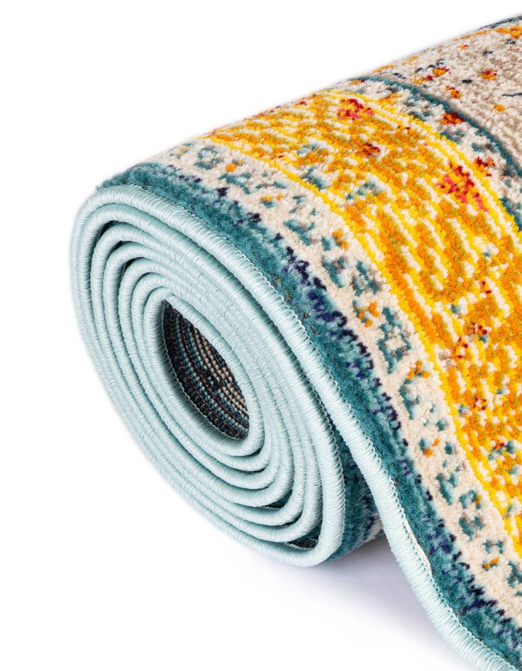 Detail image of 8' x 8' Washable Carnevale Round Rug