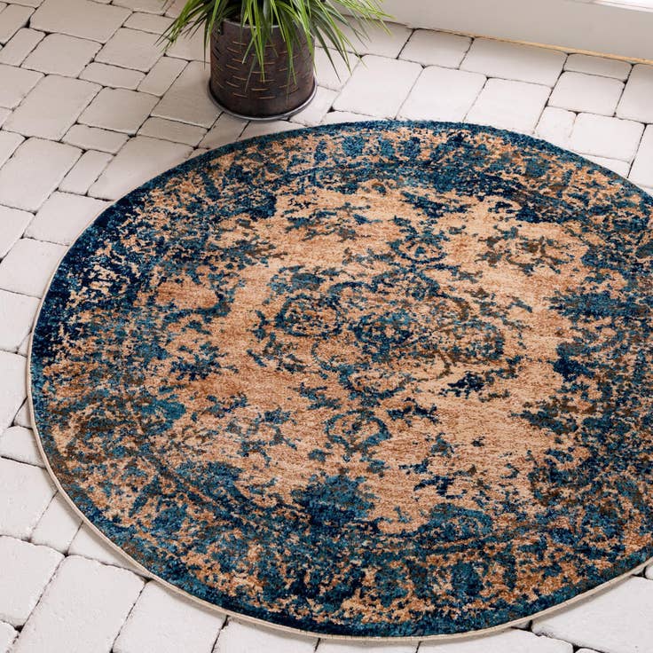 Detail image of 4' 5 x 4' 5 Charlestown Round Rug
