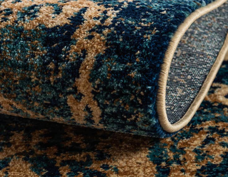 Detail image of 4' 5 x 4' 5 Charlestown Round Rug