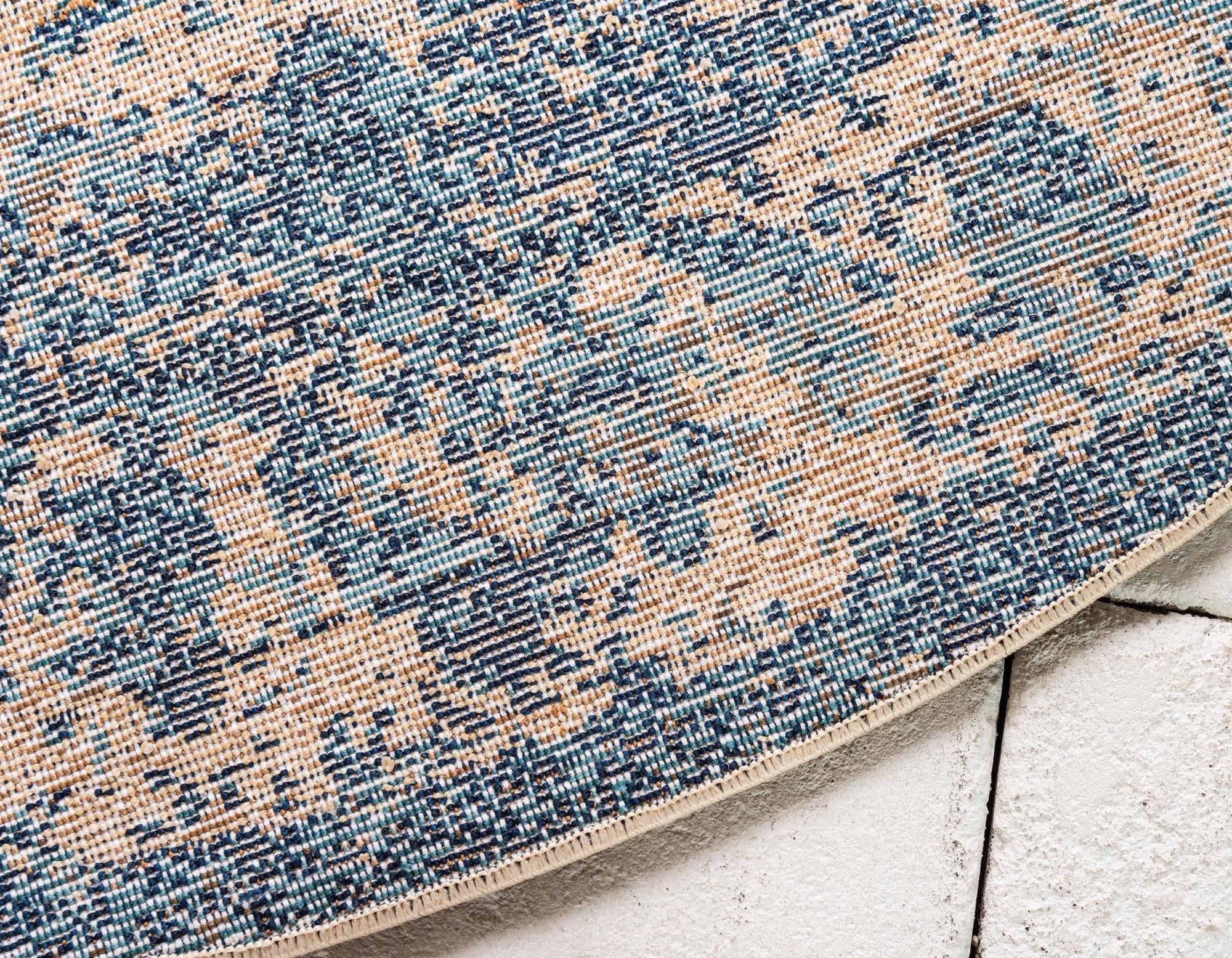 4' 5 x 4' 5 Charlestown Round Rug