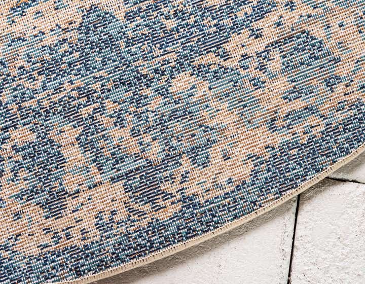 4' 5 x 4' 5 Charlestown Round Rug